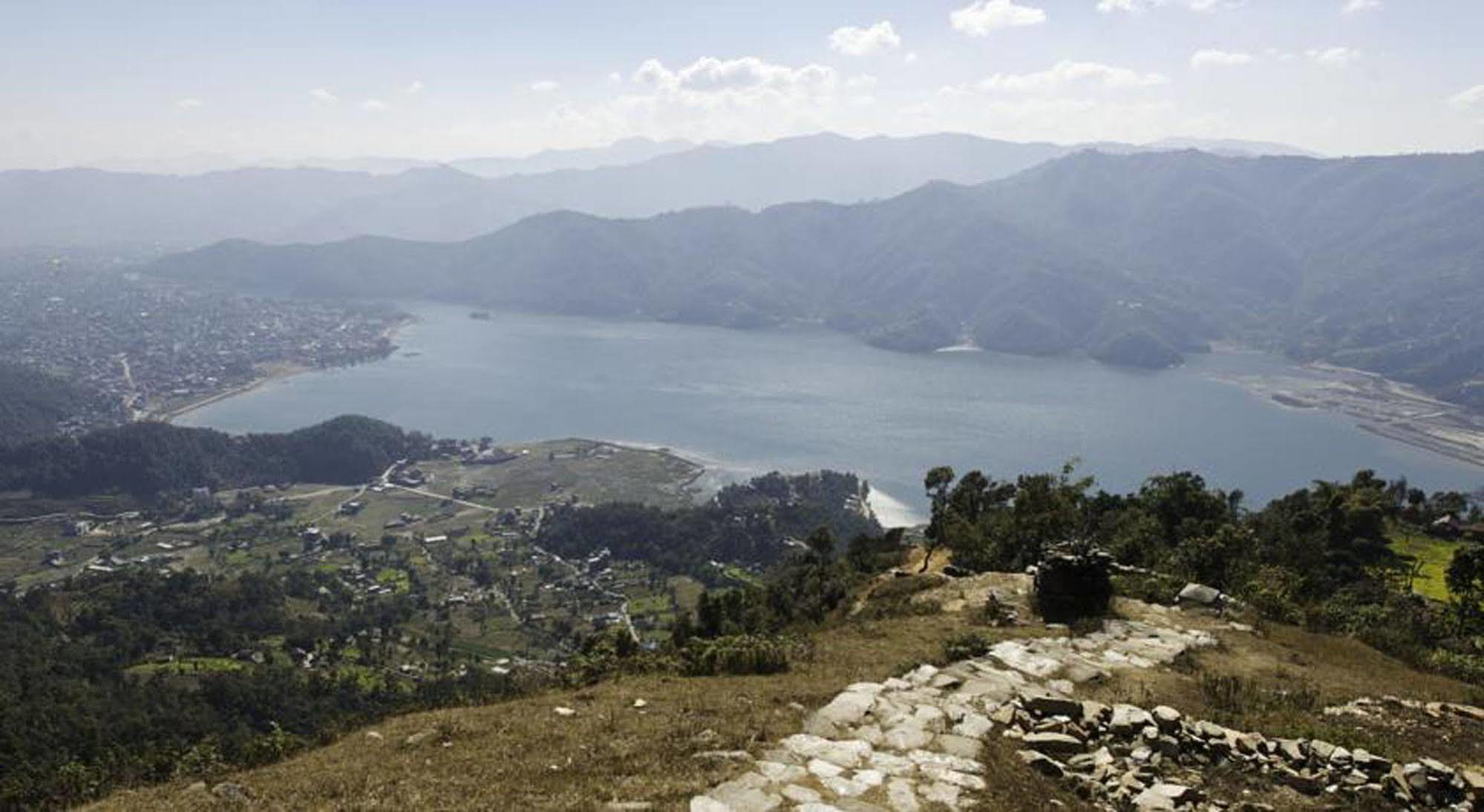 Sarangkot Sherpa Resort P Ltd Покхара Екстер'єр фото