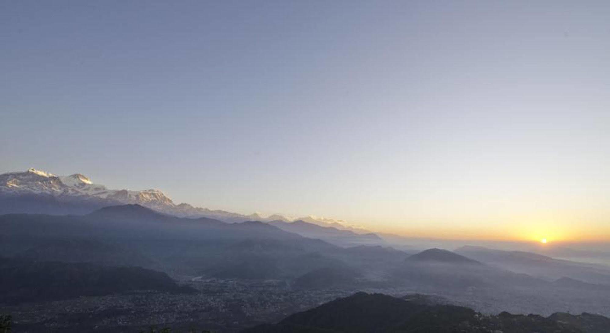 Sarangkot Sherpa Resort P Ltd Покхара Екстер'єр фото